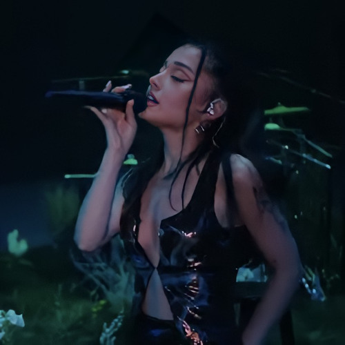 Ariana Grande - 34 35 (Official Live Performance) Vevo