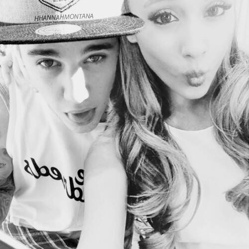 Justin Bieber & Ariana Grande - The Boyfriend Way (Mashup)