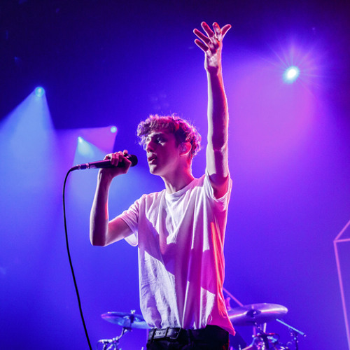 Troye Sivan - for him. (Live)
