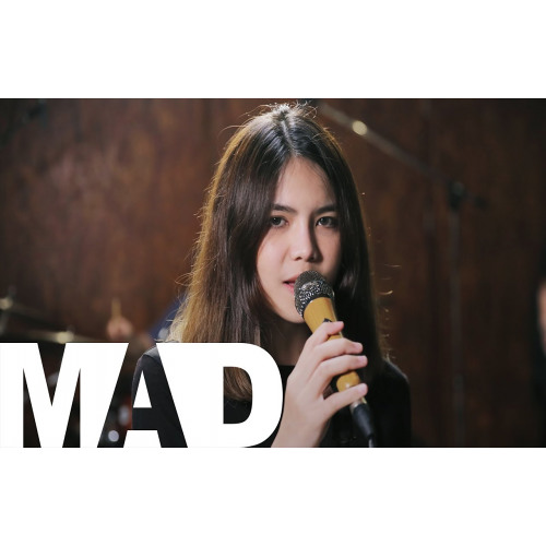 MAD กอด - Clash (Cover) Beam Monthicha​